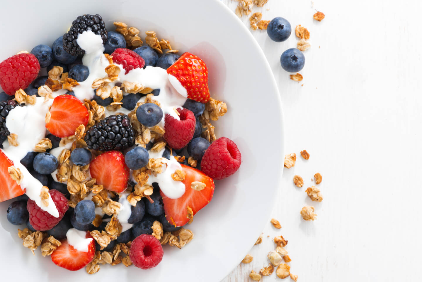 Mixed berry oats